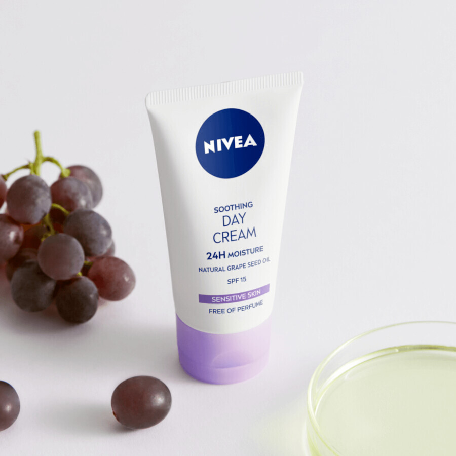 Nivea 24H Hydration, Soothing Day Cream, SPF 15, 50 ml