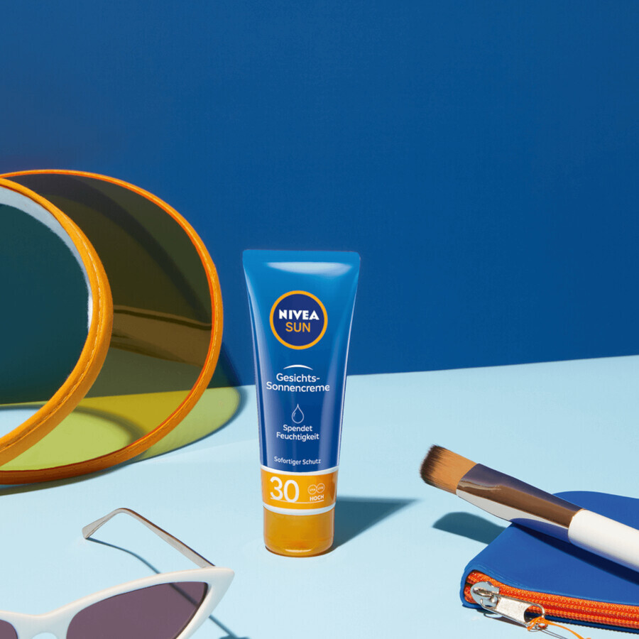 Nivea Sun, crema solare idratante per il viso con protezione alta, SPF 30, 50 ml