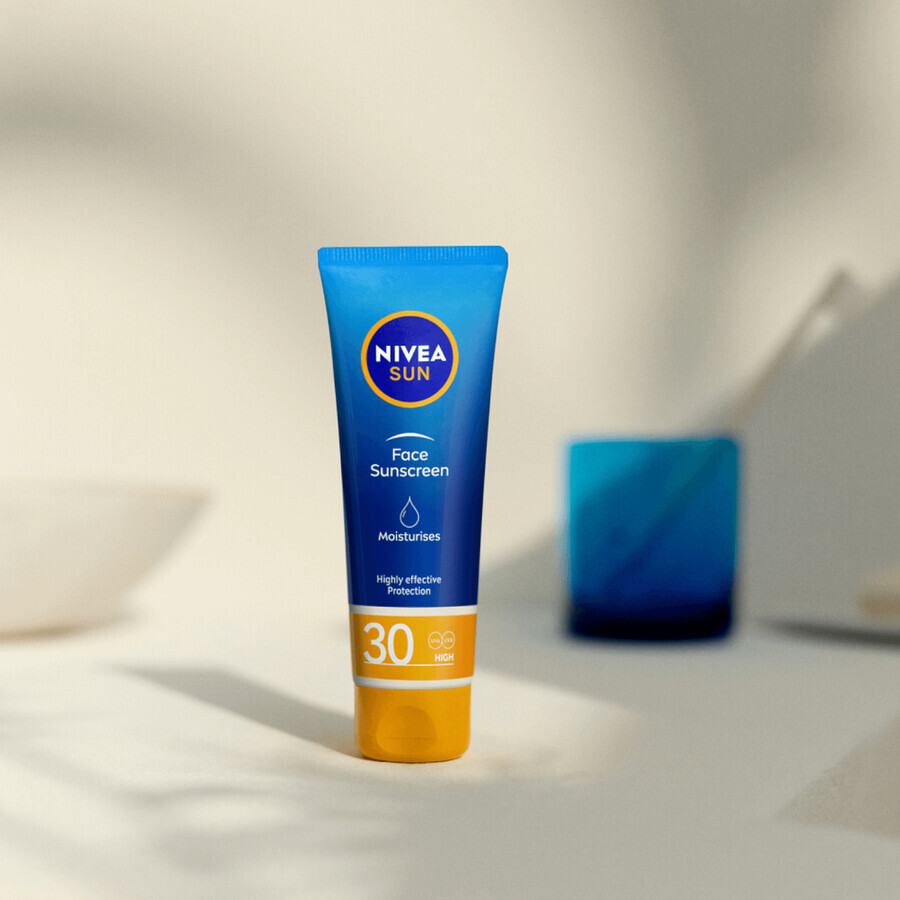 Nivea Sun, crema solare idratante per il viso con protezione alta, SPF 30, 50 ml