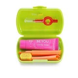 Curaprox Be You Travel Set Verde Spazzolino + Dentifricio + 2 Scovolini